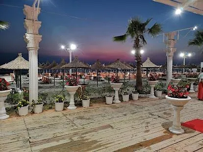 Lovely Studio Apartment Beachfront Durrës 0*,  Albánia